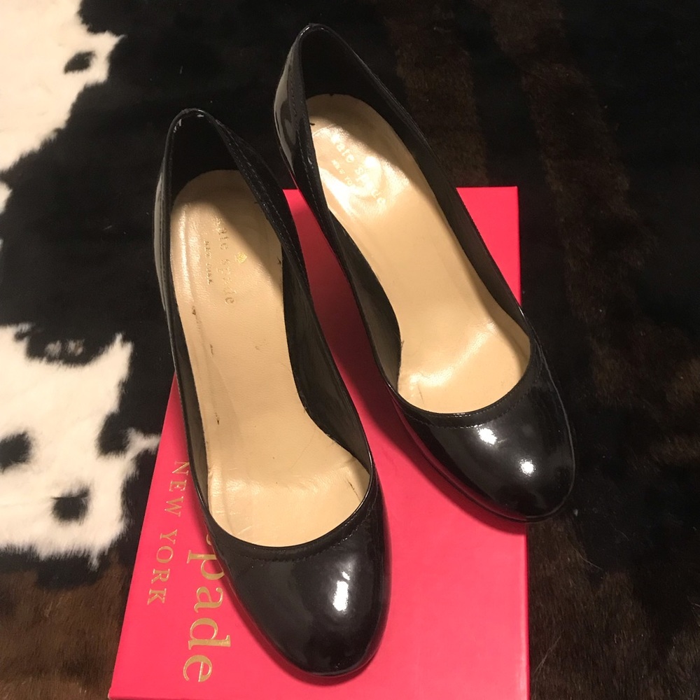 Black patent Late Spade wedges